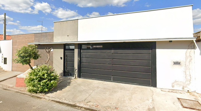 Casa com 2 quartos e 3 vagas em Piracicaba/SP