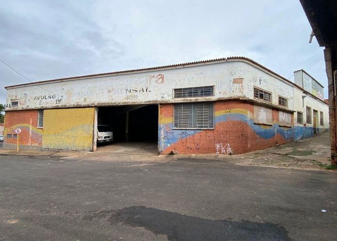 Galpão Comercial com 1.607 m² de área construída