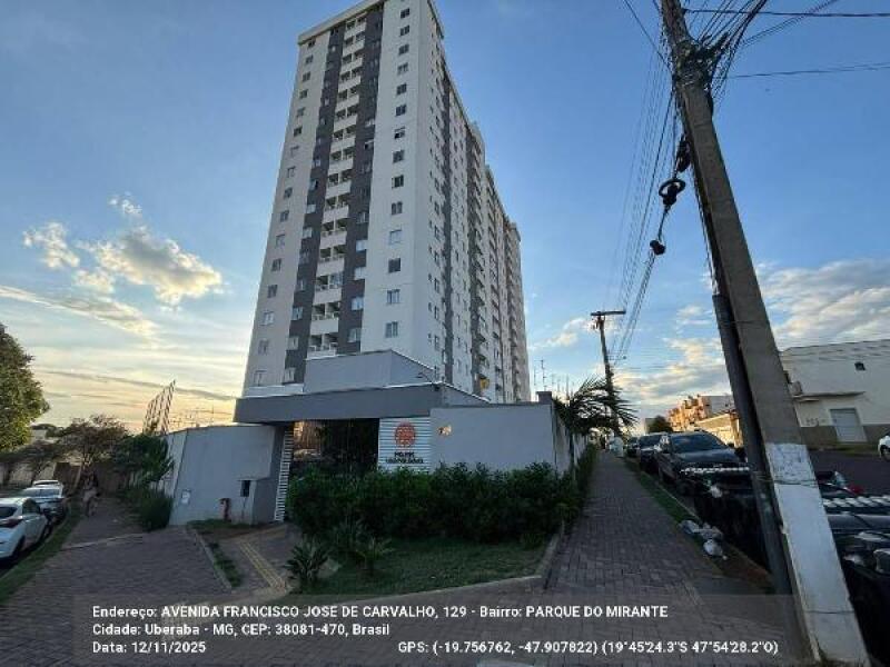 Apartamento com 2 quartos em Uberaba/MG
