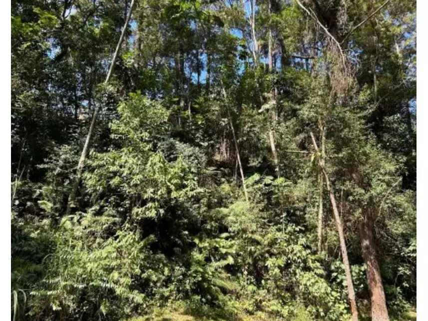 Terreno em Condomínio com 561,26m² em Itapevi/SP