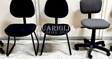 Lote 160 - Diversos Materiais e Móveis