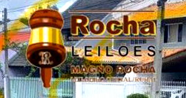 Casa em Condomínio com 100.80m² de Área Construída