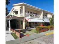 Casa com 2 pavimentos, 161,14m², desocupada