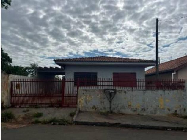Casa 79m² com Terreno 200m², 3 Dormitórios