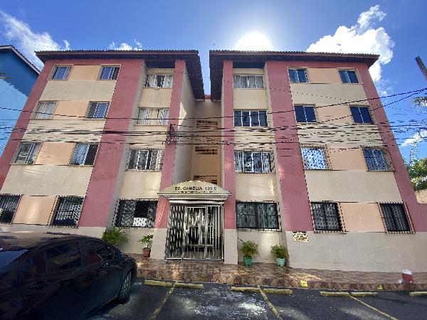 Apartamento com 2 Quartos e Área Privativa em Salvador