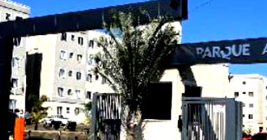 Apartamento em Arapongas/PR com 2 quartos e 1 vaga