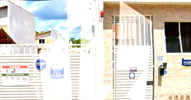 Casa com 2 quartos, 1 banheiro, 1 vaga, 61,39m² construída, desocupada