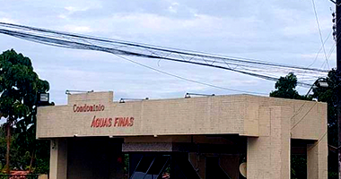 Casa com 249m² em Lauro de Freitas - Ocupada