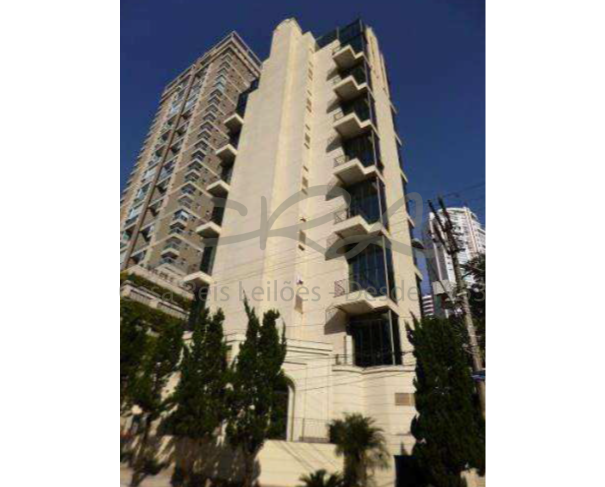 Apartamento Duplex com 4+ dormitórios e 2 vagas
