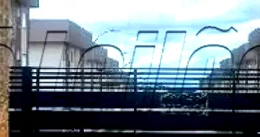 Apartamento com 2 quartos, varanda e 1 vaga de garagem