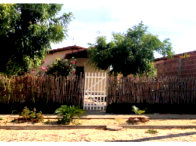 Casa com 2 Quartos e Terreno Amplo no Conselheiro Alberto Silva