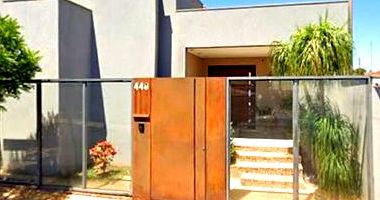 Casa com 2 Suítes, Piscina e Churrasqueira em Monte Azul Paulista