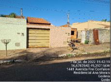 Casa com 2 Quartos e 1 Vaga em Goiânia