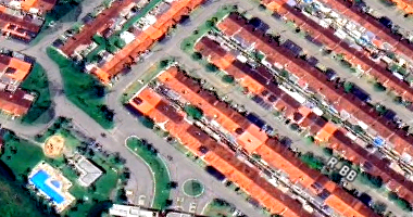 Casa Geminada com 2 Quartos em Condomínio Fechado