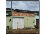 Casa com 2 Quartos e 180m² de Terreno em Santo Antônio do Descoberto