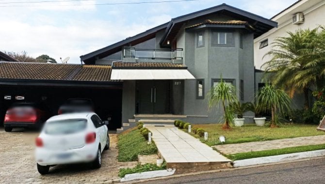 Casa em Condomínio com 3 quartos, 3 banheiros e 2 vagas, 275m² construída