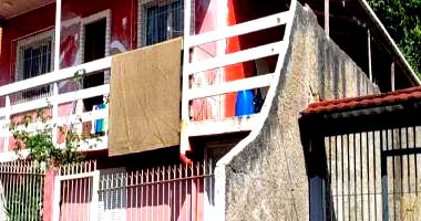 Casa com 3 dormitórios, 2 banheiros, 228.6m² construídos