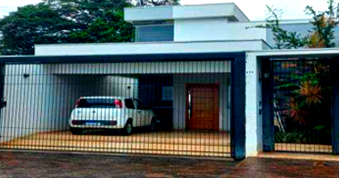 Casa em Mandaguari com 195m² de área construída