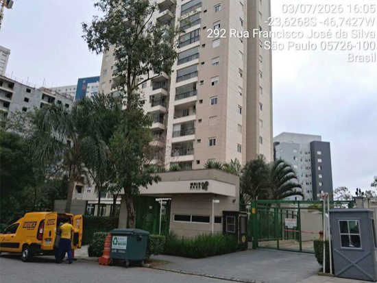 Apartamento com Vaga em Condomínio Fechado