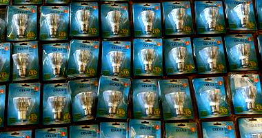Aproximadamente 100 Lâmpadas LED Celuz 5W 6000K Bivolt