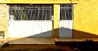 Casa com 2 Quartos e 1 Vaga em São Miguel