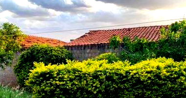 Casa com 3 quartos, 2 banheiros, 1 vaga, 115m² construída, ocupada