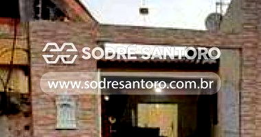 Casa Residencial com 4 Quartos e 2 Vagas em Campos dos Goytacazes