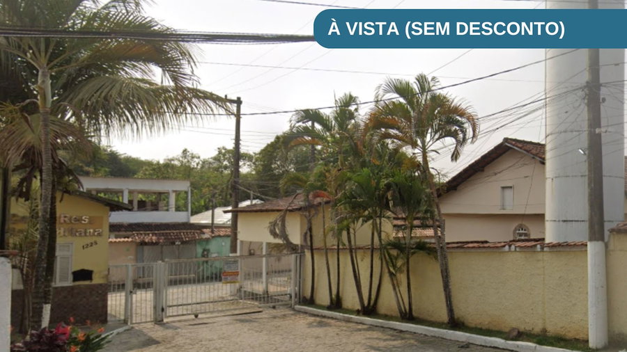 Casa de Condomínio com 180m², 3 quartos, 2 banheiros, ocupada
