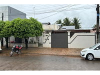 Casa ocupada com 143,02m² construídos