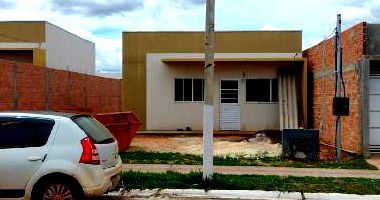Casa aconchegante com 45,69m² de área privativa e terreno amplo