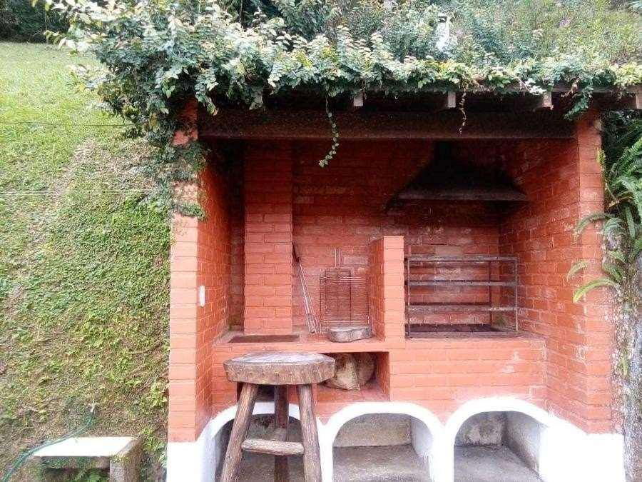 Casa ocupada com 276 m² de área privativa