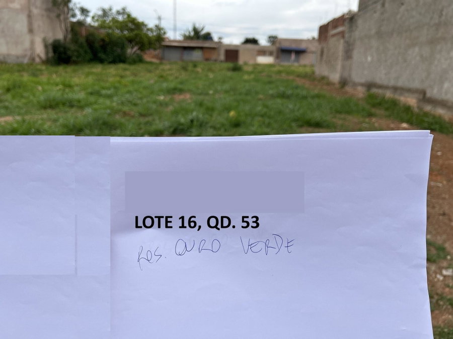 Terreno de 240m² em loteamento residencial