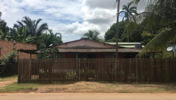 Casa padrão 2 quartos 1 banheiro 138m² ocupada