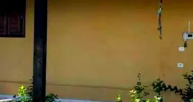 Casa em leilão com 2 quartos e 1 banheiro