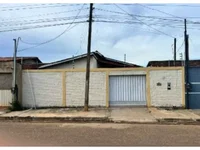 Casa com 52,6m² construída e terreno de 285m², imóvel