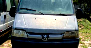 Peugeot Boxer Minibus 2010 em Armação dos Búzios/RJ