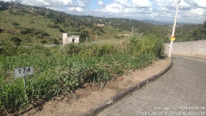 Terreno de 942,3m² em Lagoa Seca