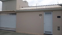 Casa com 2 quartos, 2 banheiros e 1 vaga em Peruíbe
