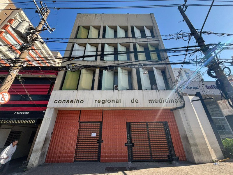 Prédio comercial 1.600m² pronto para reforma ou novo projeto