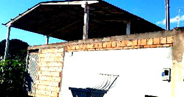 Casa 2 quartos com varanda, área construída 56m², 1 vaga