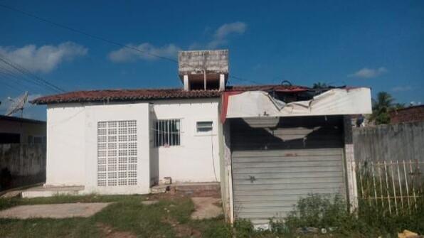 Casa com 1 quarto, 1 banheiro, 32m² área privativa, 1 vaga
