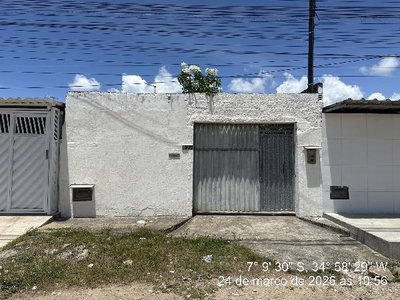 Casa com 2 Quartos, 75m² Construída em Santa Rita/PB