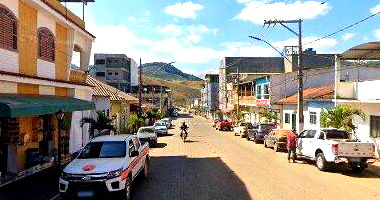 Terreno rural com 13,52 hectares e benfeitorias no Sítio Céu Azul