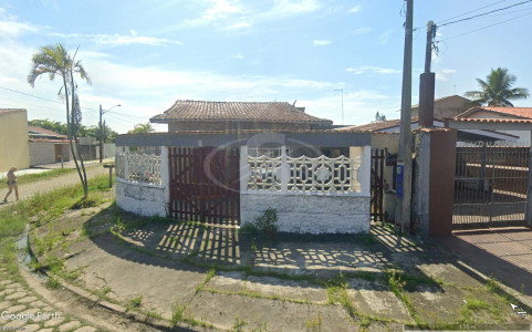 Casa com 102 m² em Itanhaém/SP - 50% de Fração Ideal