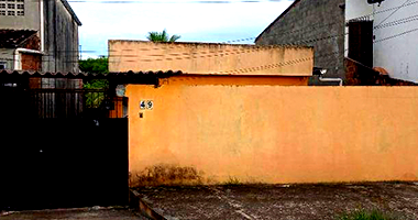 Casa com 2 vagas, 99.82m² construídos - Ocupado
