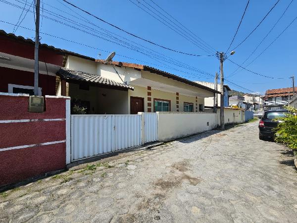 Casa com 3 quartos, 2 banheiros, 1 vaga e 95,59m² construída
