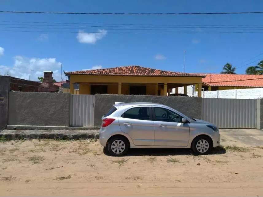 Casa Ocupada com 100m² Construída em Pitimbu/PB