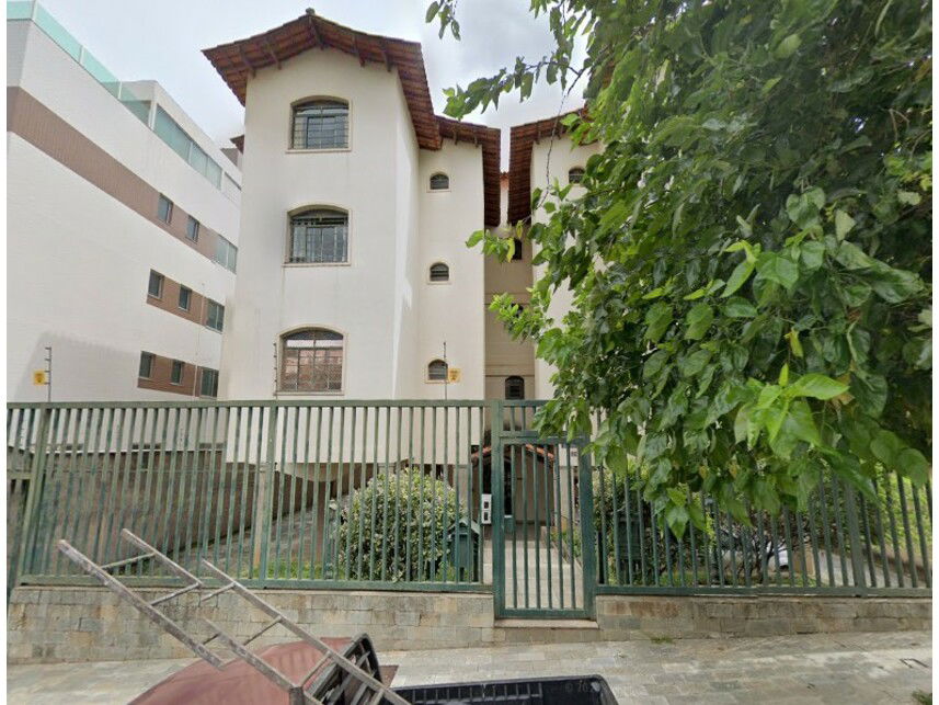 Apartamento 305 no Edifício Flávia Cristina com 1 vaga