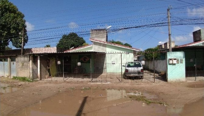 Casa em Condomínio 48 m² com 2 quartos, 1 banheiro e 1 vaga