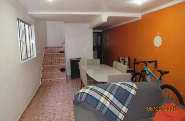 Casa Assobrada com 3 Quartos e 1 Vaga em Taboão da Serra/SP